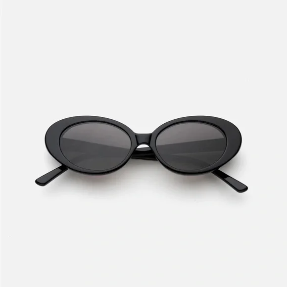 Lu Goldie Jeanne Sunglasses - Picture 10 of 14